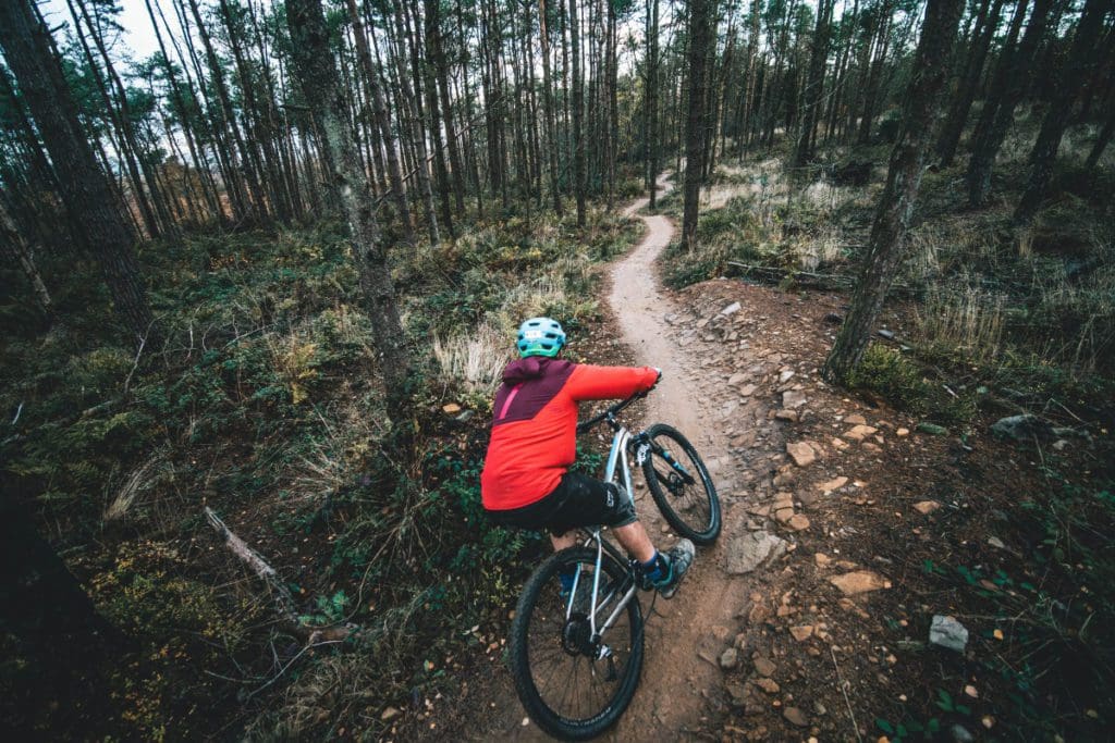 Trek E-MTB on Lady Cannings Edge Peak District